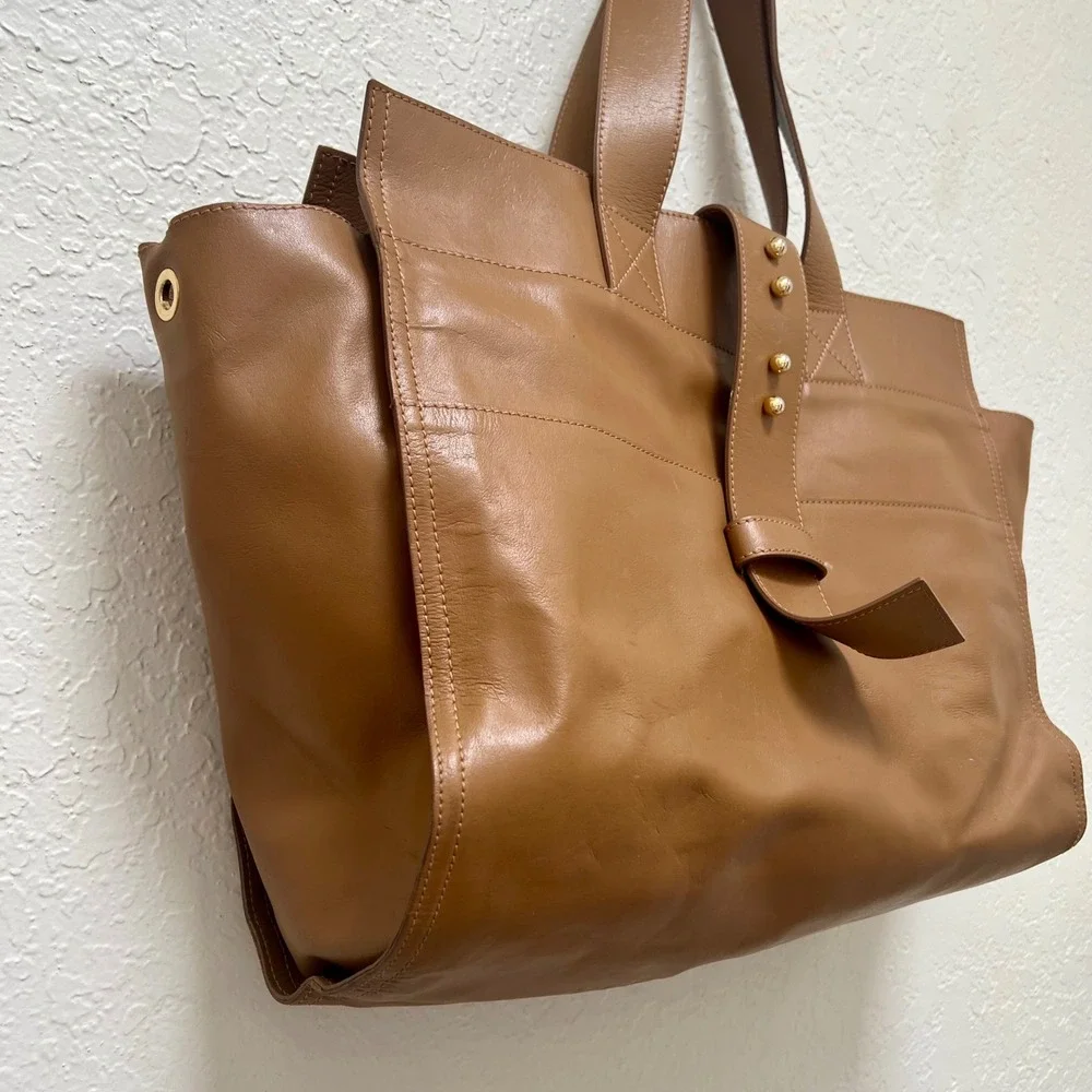 Alessandro Mari Tan Brown Genuine Leather‎ Tote Bag Made in Italy Gold Studs